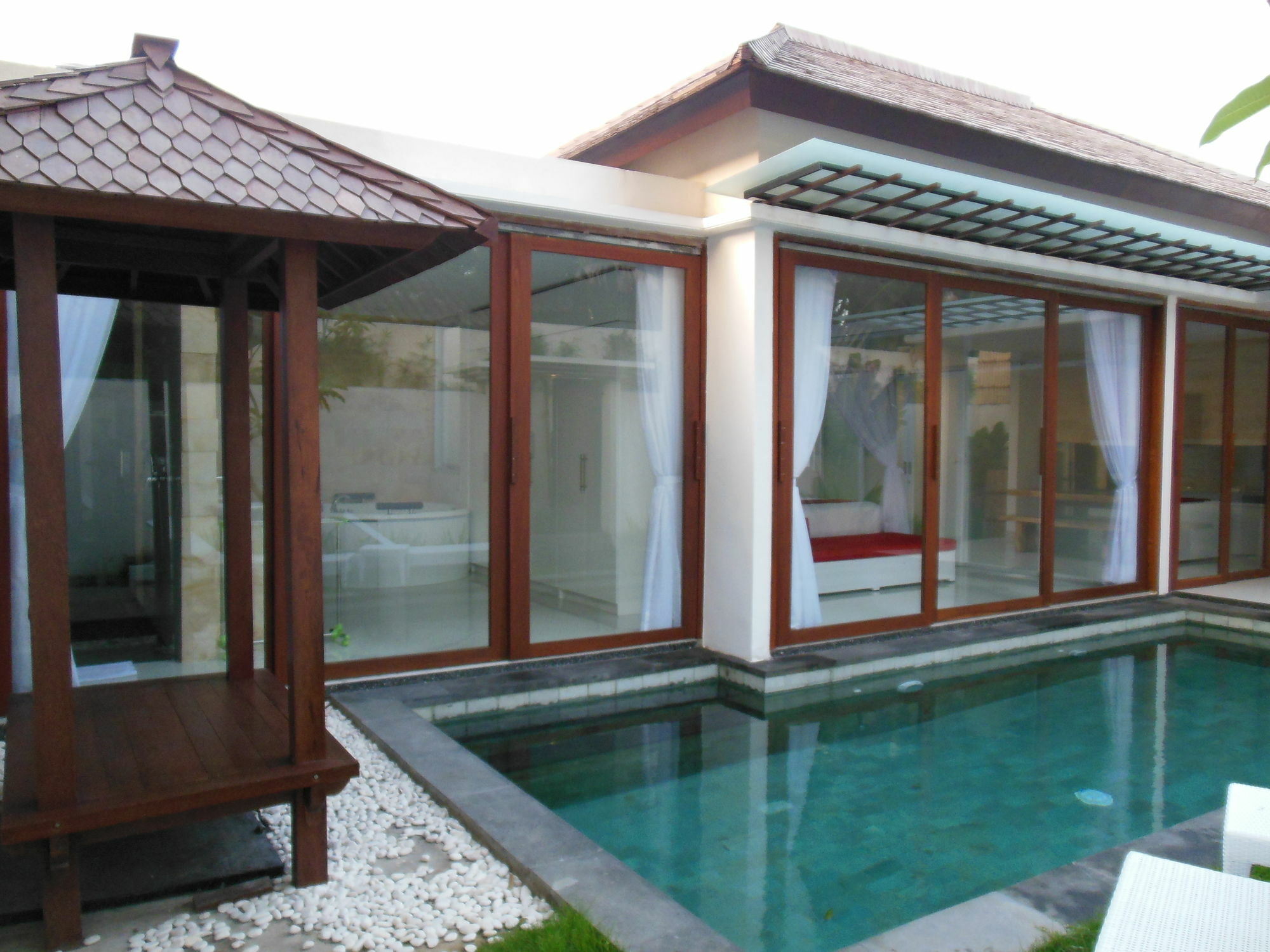 Hk Villa Bali Legian  Exterior photo